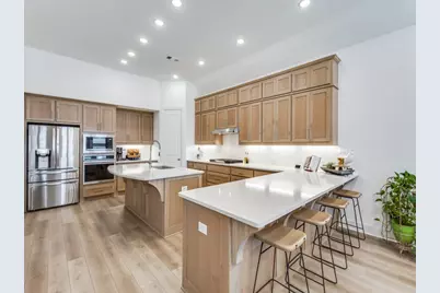 306 Hidden Creek Parkway, Van Alstyne, TX 75495 - Photo 11