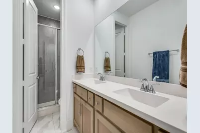 306 Hidden Creek Parkway, Van Alstyne, TX 75495 - Photo 17