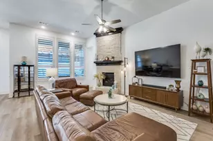 306 Hidden Creek Pkwy, Van Alstyne, TX 75495 - Photo 9