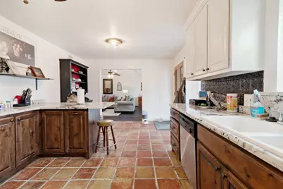 835 39th Street SE, Paris, TX 75462 - Photo 9