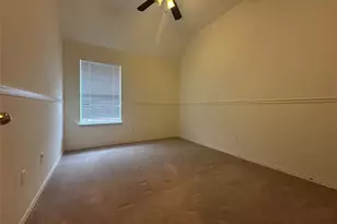 10107 Norman Ct, Irving, TX 75063 - Photo 15