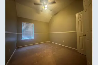 10107 Norman Court, Irving, TX 75063 - Photo 17