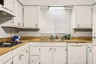 1732 Tanglewood Dr, Azle, TX 76020 - Photo 9