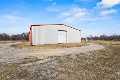 1301 W Sam Rayburn Drive, Bonham, TX 75418 - Photo 29