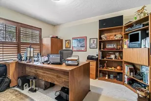 6319 Lake Bluff Dr, Dallas, TX 75249 - Photo 9