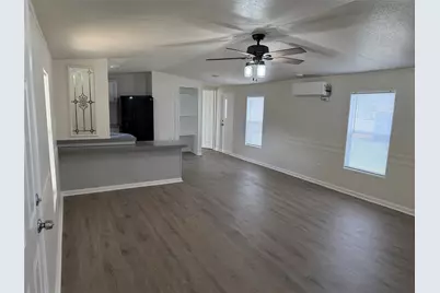 3601 Hedge Row Street, Granbury, TX 76048 - Photo 5