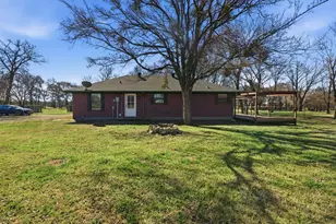 697 Co Rd 166, Whitesboro, TX 76273 - Photo 23