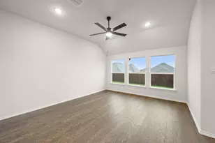 915 Madeline Ln, Cleburne, TX 76033 - Photo 11