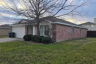 253 Pine Crest Dr, Justin, TX 76247 - Photo 3