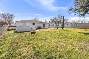 1309 W 10th St, McGregor, TX 76657 - Photo 29