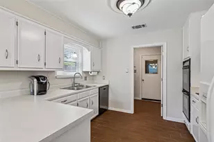 4911 Trails Edge Dr, Arlington, TX 76017 - Photo 9