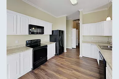 1362 Meadow Creek Drive, Lancaster, TX 75146 - Photo 9