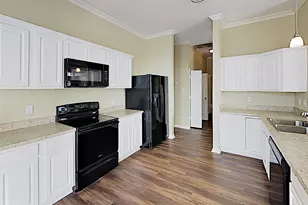 1362 Meadow Creek Dr, Lancaster, TX 75146 - Photo 9