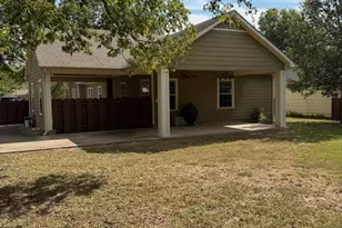 613 N Main St, Muenster, TX 76252 - Photo 17