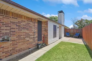 2320 Carol Good Ln, Carrollton, TX 75006 - Photo 29