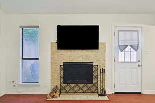 2320 Carol Good Ln, Carrollton, TX 75006 - Photo 13