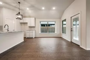 257 Coronado Ct, Granbury, TX 76048 - Photo 7