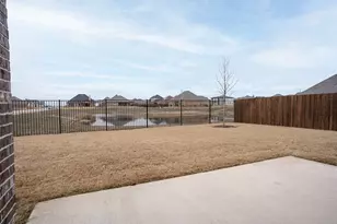912 Meadow View Dr, Cleburne, TX 76033 - Photo 7