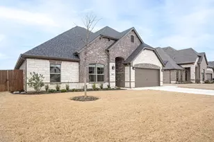 912 Meadow View Dr, Cleburne, TX 76033 - Photo 3