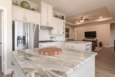 912 Meadow View Drive, Cleburne, TX 76033 - Photo 17