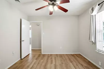 613 Robinhood Lane, Bedford, TX 76021 - Photo 19