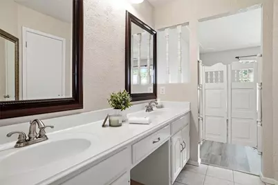 613 Robinhood Lane, Bedford, TX 76021 - Photo 25