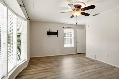 613 Robinhood Lane, Bedford, TX 76021 - Photo 23