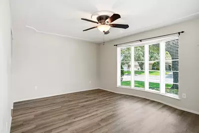 613 Robinhood Lane, Bedford, TX 76021 - Photo 21