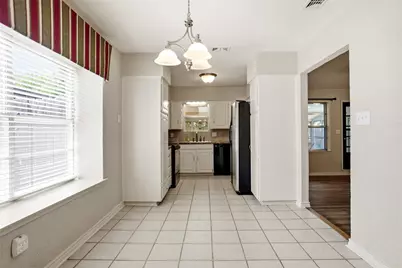 613 Robinhood Lane, Bedford, TX 76021 - Photo 13