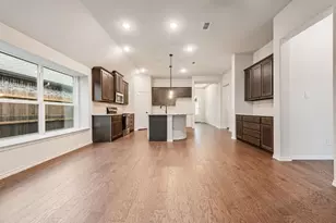 261 Coronado Ct, Granbury, TX 76048 - Photo 7