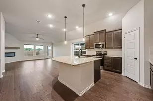 261 Coronado Ct, Granbury, TX 76048 - Photo 3