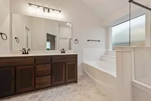 261 Coronado Ct, Granbury, TX 76048 - Photo 11