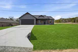 4300 Lucero Dr, Granbury, TX 76048 - Photo 3
