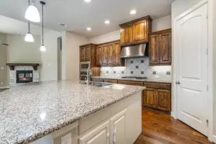 1320 Blue Lake Blvd, Arlington, TX 76005 - Photo 7