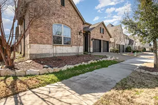 1320 Blue Lake Blvd, Arlington, TX 76005 - Photo 3