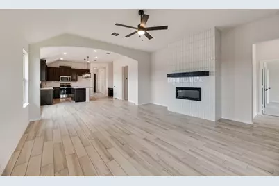 288 Coronado Court, Granbury, TX 76048 - Photo 9