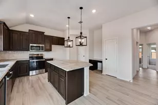 288 Coronado Ct, Granbury, TX 76048 - Photo 7