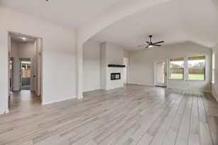 288 Coronado Ct, Granbury, TX 76048 - Photo 11