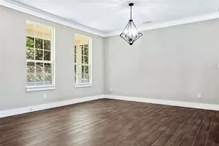 2129 Christine Dr, Granbury, TX 76048 - Photo 9