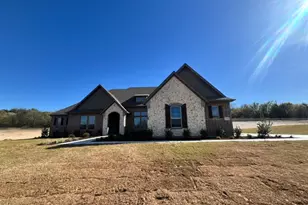 528 Lantana Dr, Weatherford, TX 76082 - Photo 1