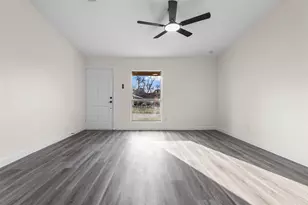 337 Meadowhill Dr, Garland, TX 75043 - Photo 5