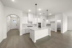 389 Paddle Boat Dr, Granbury, TX 76049 - Photo 3