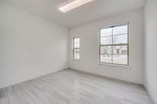 2100 Creekbluff Ct, Lewisville, TX 75010 - Photo 7