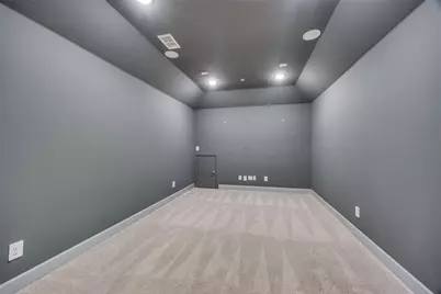 2100 Creekbluff Court, Lewisville, TX 75010 - Photo 19