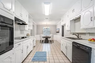 1740 Cynthia Ln, Hurst, TX 76054 - Photo 9