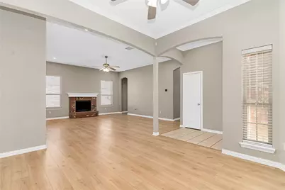 1517 White Willow Lane, Arlington, TX 76002 - Photo 11