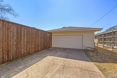 7651 La Bolsa Drive, Dallas, TX 75248 - Photo 25