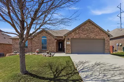 3709 Meadowtrail Lane, Denton, TX 76207 - Photo 3