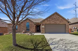 3709 Meadowtrail Ln, Denton, TX 76207 - Photo 3