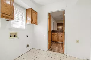 2213 Trinity Springs Dr, Carrollton, TX 75007 - Photo 15